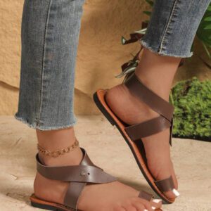 Women's Flat Sandals, European And American Fashion Casual Round Toe Rivet Buckle Strap Beach Slippers