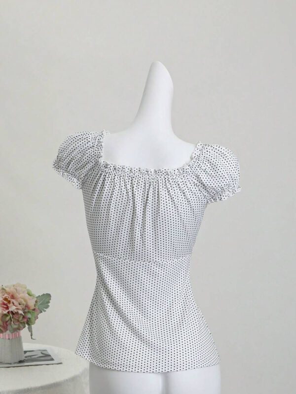 Sweetra Tee-shirt à col rond et manches courtes à volants avec imprimé pois pour femmes en été – Image 3