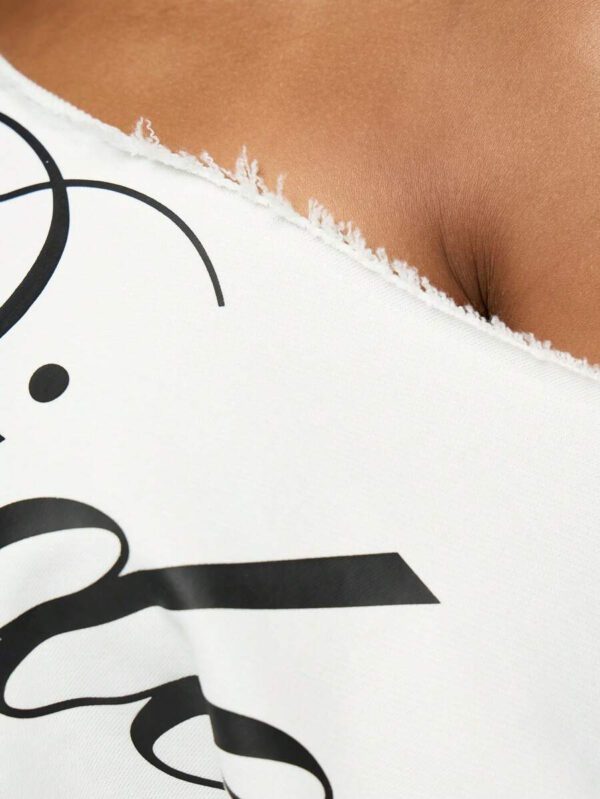 SUMWON WOMEN Top court style épaules dénudées avec logo calligraphié, tenue casual d'été pour festival, week-end, soirée, style urbain – Image 5