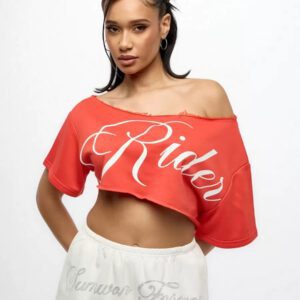 SUMWON WOMEN Top court style épaules dénudées avec logo calligraphié, tenue casual d'été pour festival, week-end, soirée, style urbain