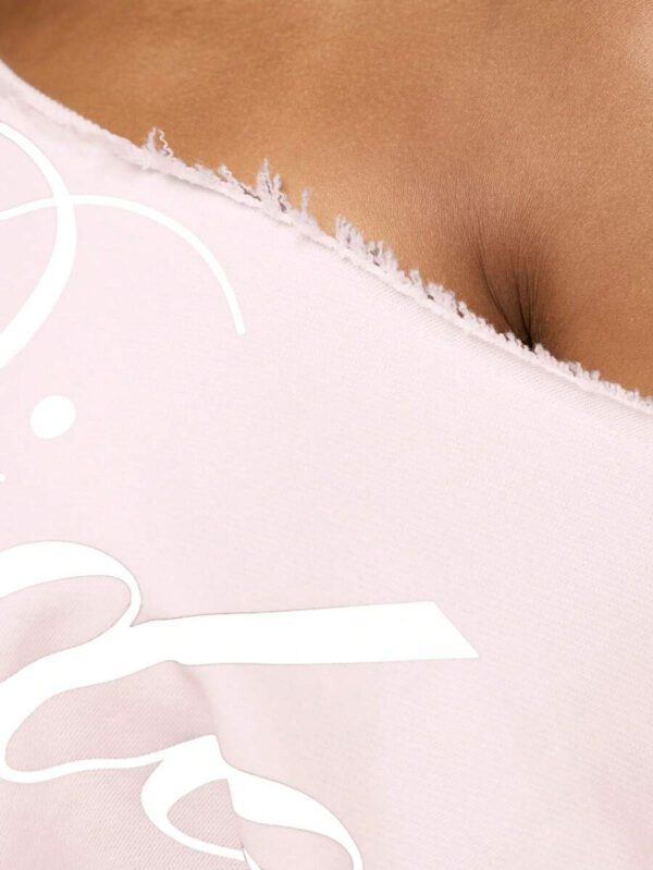 SUMWON WOMEN Top court style épaules dénudées avec logo calligraphié, tenue casual d'été pour festival, week-end, soirée, style urbain – Image 34