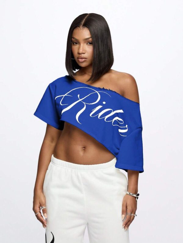 SUMWON WOMEN Top court style épaules dénudées avec logo calligraphié, tenue casual d'été pour festival, week-end, soirée, style urbain – Image 58