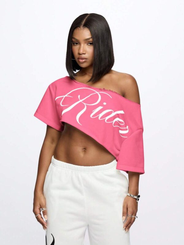 SUMWON WOMEN Top court style épaules dénudées avec logo calligraphié, tenue casual d'été pour festival, week-end, soirée, style urbain – Image 65
