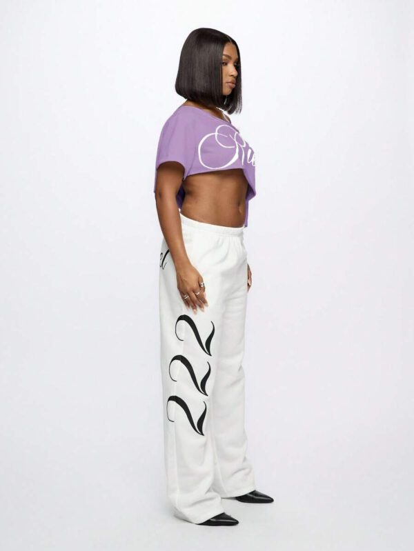 SUMWON WOMEN Top court style épaules dénudées avec logo calligraphié, tenue casual d'été pour festival, week-end, soirée, style urbain – Image 106