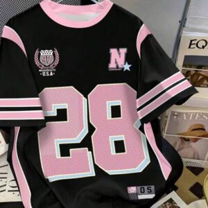 SHEIN T-shirt Femme Style Collège Sports Style Lettre Combinée Numérique Rétro Pois Sens de la Rue Décontracté