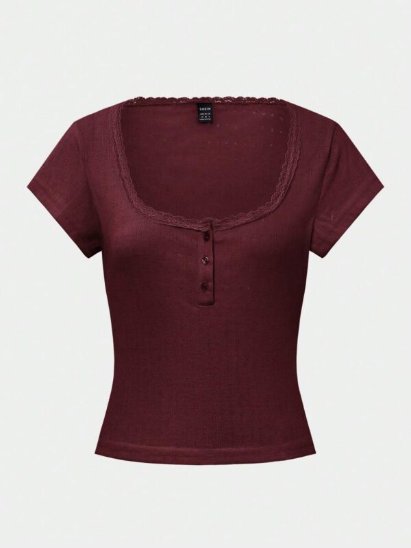 Zielony T-shirt femme à manches courtes avec bordure en dentelle, coupe ajustée élégante avec détail de 3 boutons, Top casual, nouvelles arrivages pour l'été – Image 31