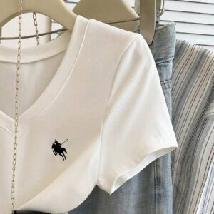 INAWLY T-shirt à manches courtes d'été à col en V ajusté style coréen avec design brodé