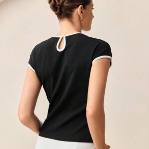BizChic 2025 Nouvel arrivage d'été Fête de la fête de l'indépendance, top d'été, convient pour les invités de mariage, brunch, décontracté urbain, polyvalent au quotidien. Nouveau T-shirt élégant blanc à col rond pour dames, printemps/été