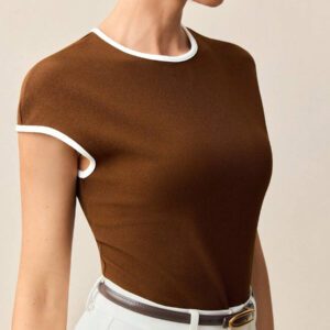 BizChic 2025 Nouvel arrivage d'été Fête de la fête de l'indépendance, top d'été, convient pour les invités de mariage, brunch, décontracté urbain, polyvalent au quotidien. Nouveau T-shirt élégant blanc à col rond pour dames, printemps/été