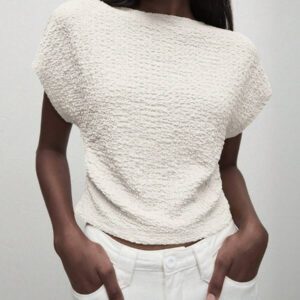 BizChic Blouse t-shirt texturée en crêpe bouillonné à manches chauve-souris plissées, nouveauté été 2025 pour femmes. Romantique, élégante, pour tous les jours, casual, affaires, navette, plage, villégiature. Convient pour les invités de mariage, les festivals de musique à la campagne, le brunch, l'aéroport, le style rétro des années 90