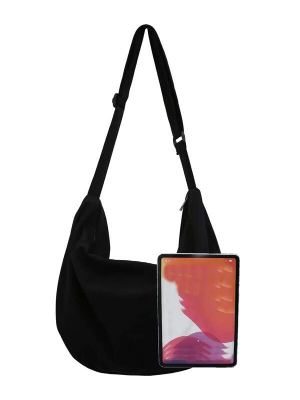 Sac à bandoulière multifonctionnel pour étudiants, sac hobo minimaliste pour hommes. Sac à main, sac d'école, sac de sport, sac de transport, sac de voyage. Sac bandoulière léger avec sangle réglable. Sac hobo en nylon portable pour l'extérieur, cadeau de la Saint-Valentin. Sac de messager, sac , sac fourre-tout noir. Sac de camping, sac banane, articles essentiels de mode pour hommes étudiants. Fournitures scolaires, sac d'école pour le collège. – Image 6