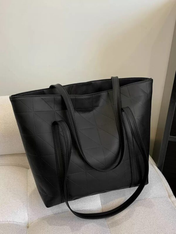 Sac fourre-tout à l'épaule à la mode avec grande capacité, matelassé, avec motif à carreaux gaufrés et couleur unie pour femmes – Image 2