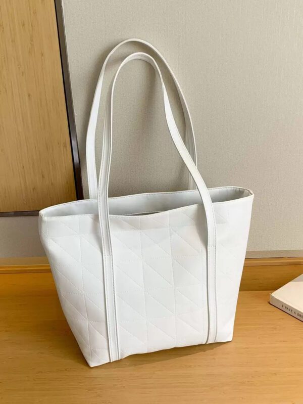 Sac fourre-tout à l'épaule à la mode avec grande capacité, matelassé, avec motif à carreaux gaufrés et couleur unie pour femmes – Image 21