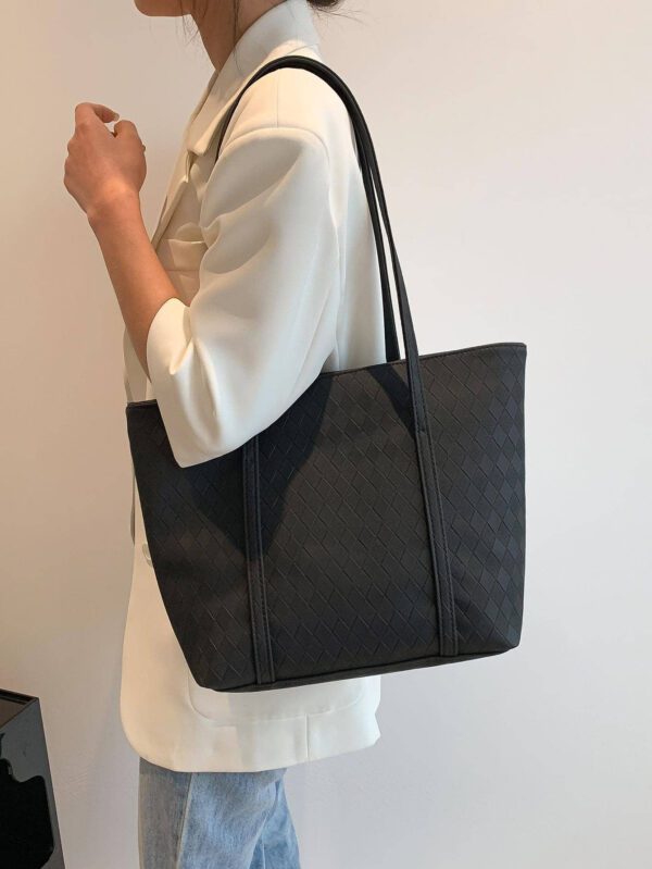 Sac fourre-tout à l'épaule à la mode avec grande capacité, matelassé, avec motif à carreaux gaufrés et couleur unie pour femmes – Image 31