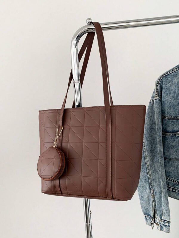 Sac fourre-tout à l'épaule à la mode avec grande capacité, matelassé, avec motif à carreaux gaufrés et couleur unie pour femmes – Image 51
