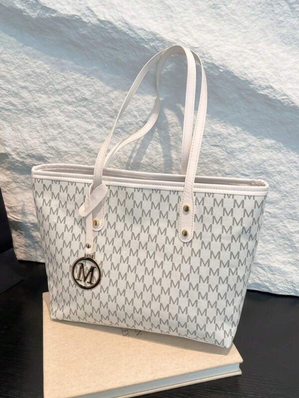 Sac fourre-tout à l'épaule à la mode avec grande capacité, matelassé, avec motif à carreaux gaufrés et couleur unie pour femmes – Image 61