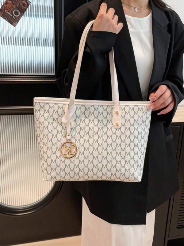 Sac fourre-tout à l'épaule à la mode avec grande capacité, matelassé, avec motif à carreaux gaufrés et couleur unie pour femmes – Image 63