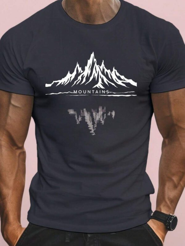 T-shirt à manches courtes pour hommes avec imprimé montagnes stylisé, décontracté. Un Top léger et confortable, idéal pour le port estival – Image 5