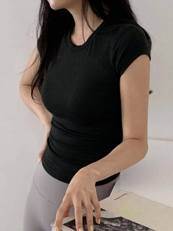 DAZY T-shirt de sport et de yoga à col rond basique et décontracté pour femmes, noir, pour l'été – Image 4