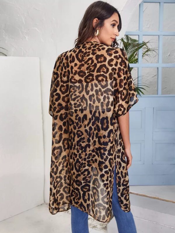 SHEIN VCAY Kimono en mousseline de soie léopard à fente fendue et à l'avant ouvert, pour l'été – Image 3