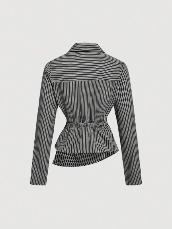 SHEIN MOD Femmes Bleu et Blanc Rayé Col Rabattu Manches Longues Pliantes Affaires, Décontracté Affaires, Années 90, Vêtements d'Automne, Vêtements, Décontracté Affaires, Retour à l'École, Chemisiers Femmes, Hauts de Sortie, Chemise à Manches Longues, Chemisiers Femmes de Travail – Image 7