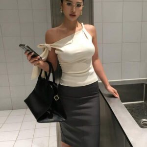 DAZY T-shirt femme court ajusté avec lien asymétrique à l'épaule