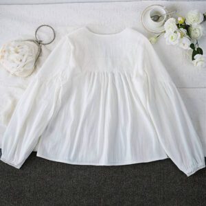 Blouse blanche à manches longues avec bordure en dentelle pour femmes, tenue de vacances élégante et décontractée