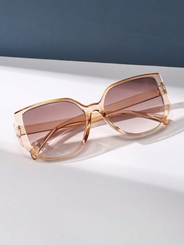 Lunettes de soleil rétro à grand cadre carré en plastique, design classique, décoration pour les voyages, les vacances à la plage, la protection UV et la conduite. Lunettes de soleil de mode unisexe élégantes pour les sorties en famille, les vacances, l'été, la plage, les voyages et les activités extérieures – Image 25