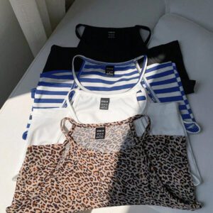 SHEIN EZwear 4 pièces Hauts camisoles pour femmes, imprimé léopard, rayures bleues, bleu clair unicolore, noir. Décontractés et ajustés, conviennent pour l'été