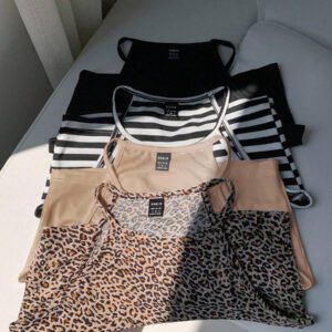 SHEIN EZwear 4 pièces Hauts camisoles pour femmes, imprimé léopard, rayures bleues, bleu clair unicolore, noir. Décontractés et ajustés, conviennent pour l'été