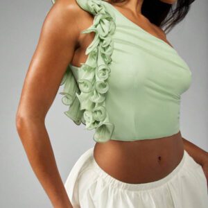 MISSGUIDED Top court à volants à une épaule en satin drapé pour soirée, été, blouse de fête. Vêtement habillé pour occasion formelle, demoiselle d'honneur, club, danse, festival