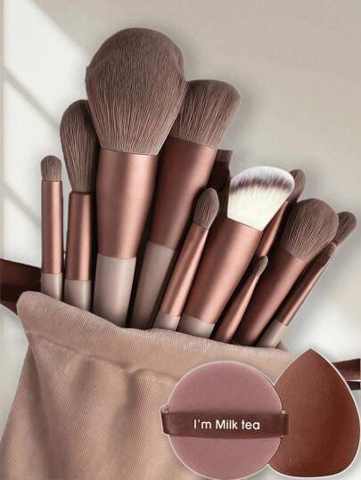 13 pièces Ensemble de pinceaux de maquillage + 2 pièces d'éponges de maquillage marron, ombre à paupières, fond de teint, BB crème, pinceaux de maquillage correcteur, outils de maquillage tout-en-un doux pour femmes, outils de maquillage avec fibres douces faciles à transporter, ensemble pour les voyages, les vacances, la plage, cadeau pour les femmes et les filles