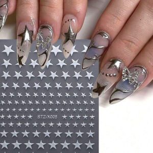 2 pièces Autocollants d'ongles en métal dorés et argentés, décalcomanies d'étoiles à cinq branches de différentes tailles, élégantes et charmantes. Décorations DIY pour manucure, à coller sur les ongles. Appliquez une couche de vernis à ongles transparent ou de top coat sur la surface, et vos ongles paraîtront encore plus beaux et les autocollants dureront plus longtemps.